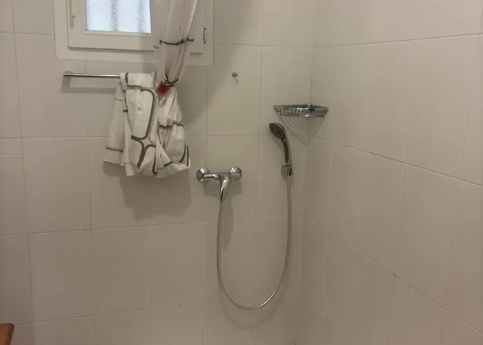 Bas De Carcopino Vila